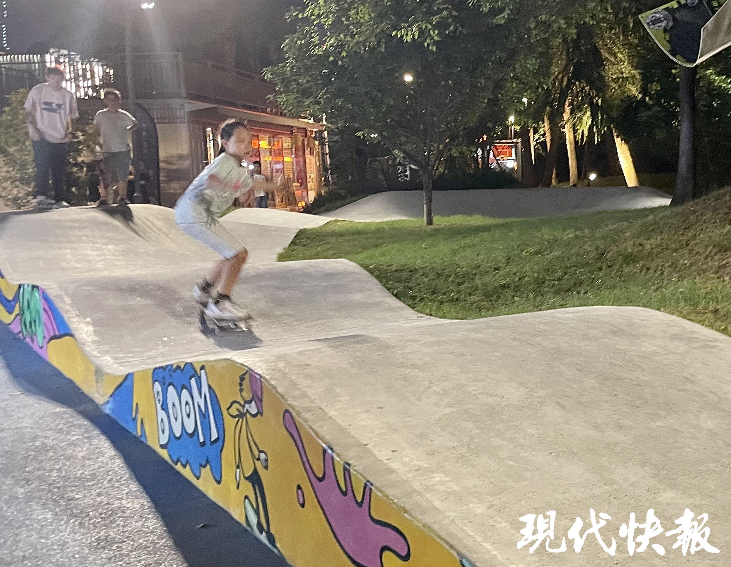 6686体育入口文脉华章｜奥运刮起“潮玩”风体育文化的年轻态表达(图4)